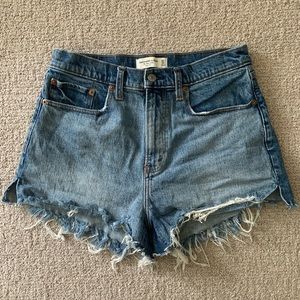 Abercrombie The Mom Short